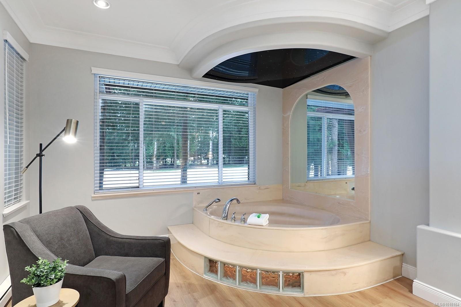 907/908A-366 Clubhouse Dr, Courtenay, BC - Indoor Photo Showing Bathroom