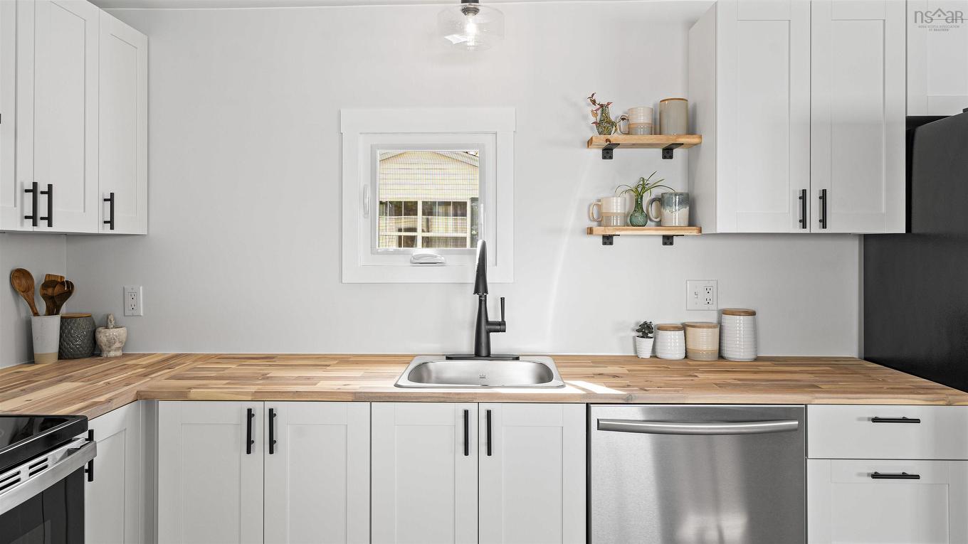 18 Earleton Avenue, Dartmouth, NS