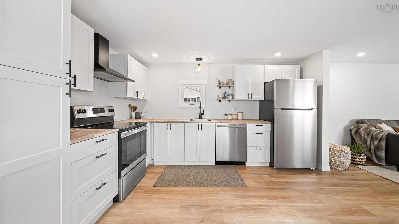 18 Earleton Avenue, Dartmouth, NS