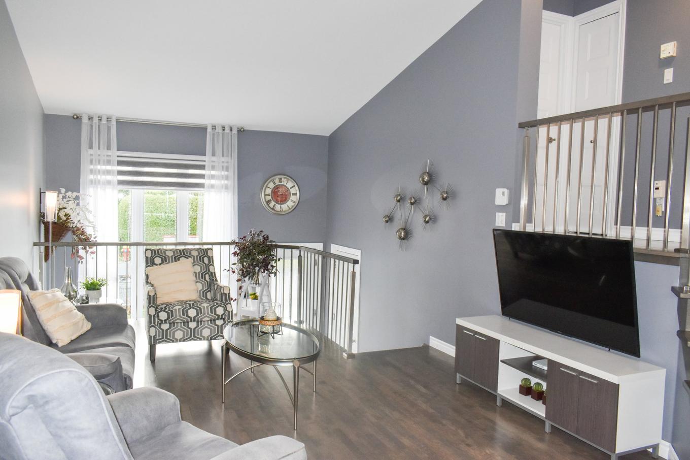 Salon - 930 Rue Des Huarts, Drummondville, QC - Indoor Photo Showing Living Room