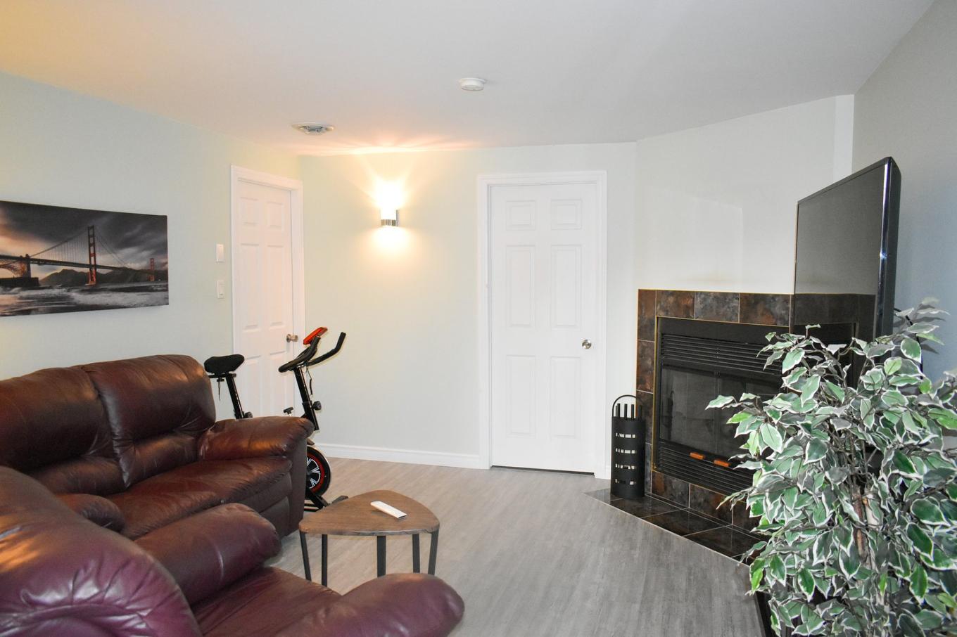 Salle familiale - 930 Rue Des Huarts, Drummondville, QC - Indoor Photo Showing Living Room