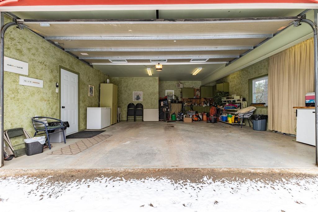 - 23 Ch. Lockhart, Val-Des-Monts, QC