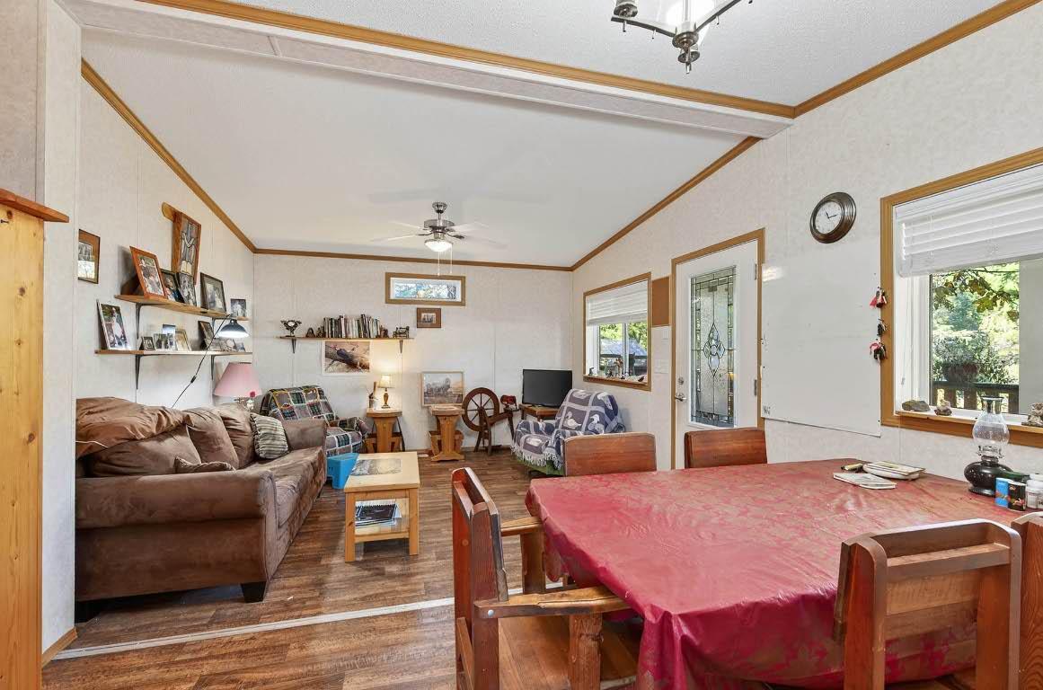 436 Hydro Road, Clearwater, BC - Indoor Photo Showing Other Room