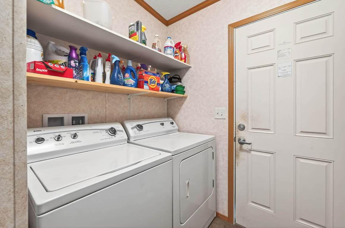 436 Hydro Road, Clearwater, BC - Indoor Photo Showing Laundry Room