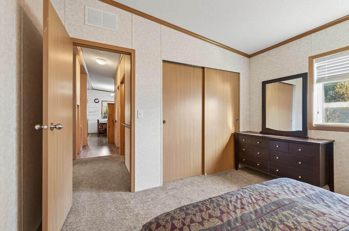 436 Hydro Road, Clearwater, BC - Indoor Photo Showing Bedroom