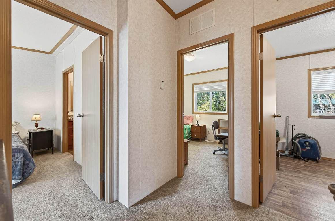 436 Hydro Road, Clearwater, BC - Indoor Photo Showing Other Room