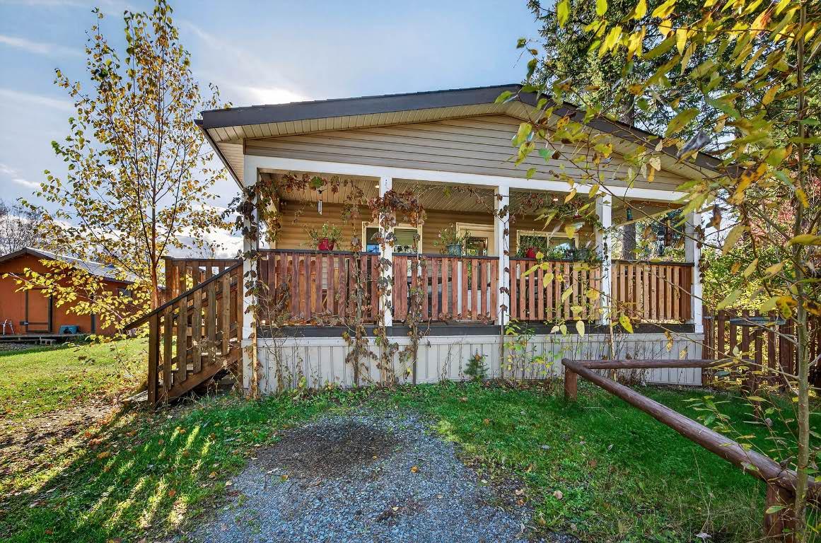 436 Hydro Road, Clearwater, BC - Outdoor With Deck Patio Veranda