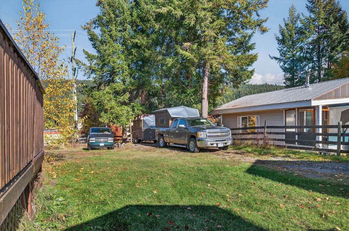 436 Hydro Road, Clearwater, BC - Outdoor With Deck Patio Veranda