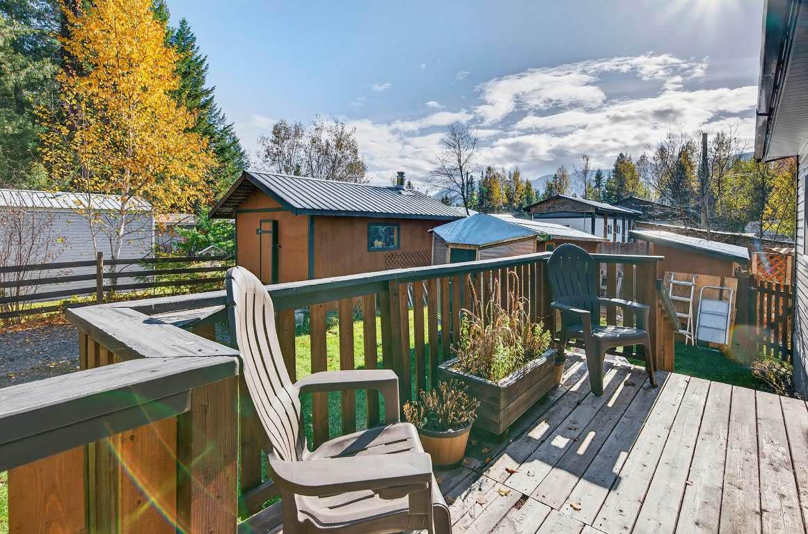 436 Hydro Road, Clearwater, BC - Outdoor With Deck Patio Veranda