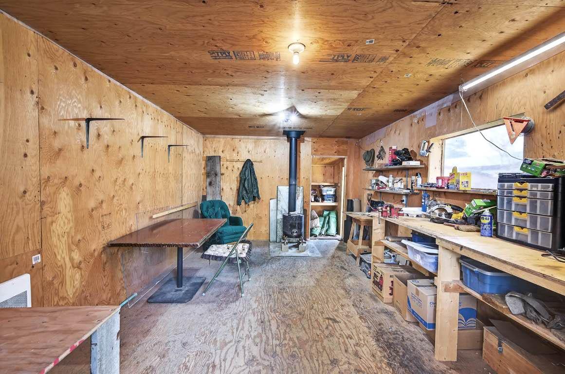 436 Hydro Road, Clearwater, BC - Indoor Photo Showing Other Room