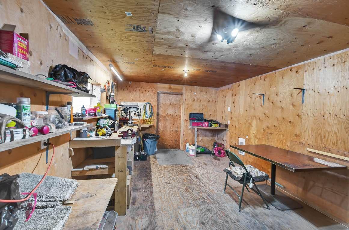 436 Hydro Road, Clearwater, BC - Indoor Photo Showing Other Room