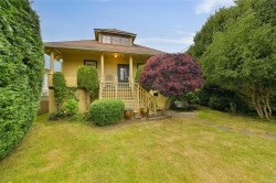 9632 Seventh St Sidney, BC V8L 2V3