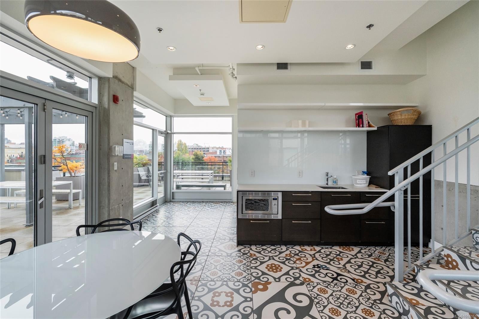 211-456 Pandora Ave, Victoria, BC - Indoor Photo Showing Other Room