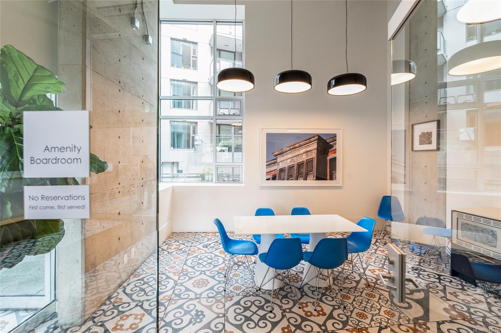 211-456 Pandora Ave, Victoria, BC - Photo Showing Other Room