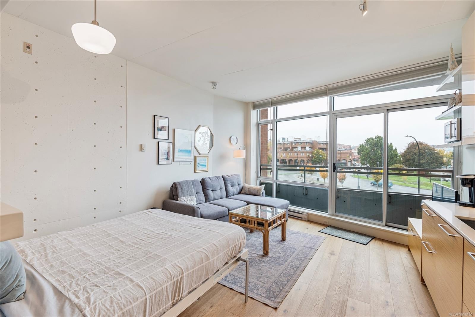 211-456 Pandora Ave, Victoria, BC - Indoor