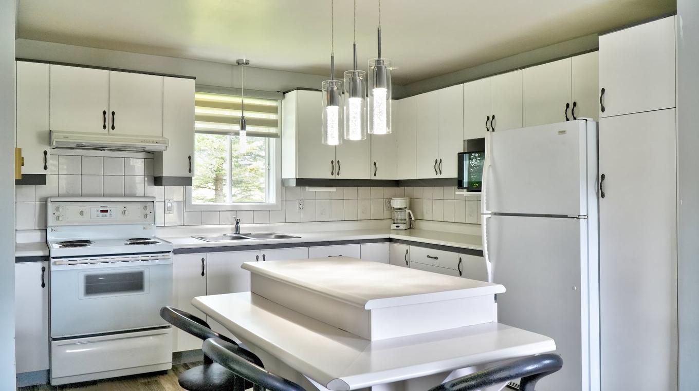 Cuisine - 183 1Er Rang De Shenley N., Saint-Martin, QC - Indoor Photo Showing Kitchen With Double Sink