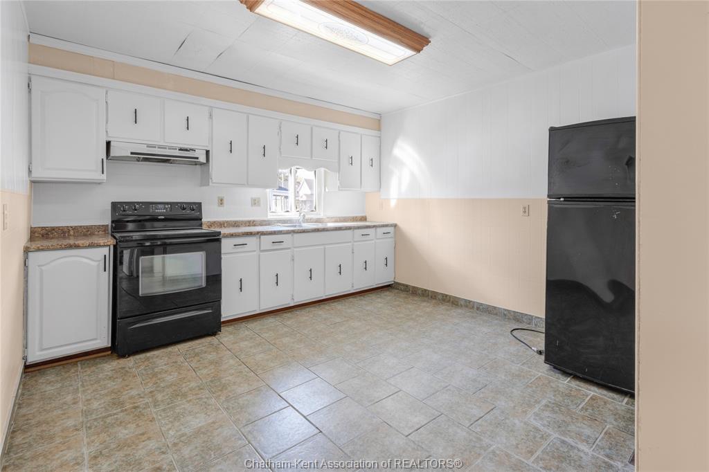 18 Richmond Street, Chatham, ON