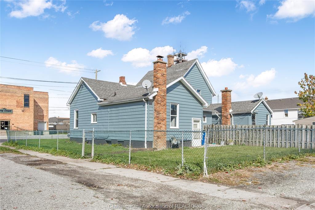 18 Richmond Street, Chatham, ON