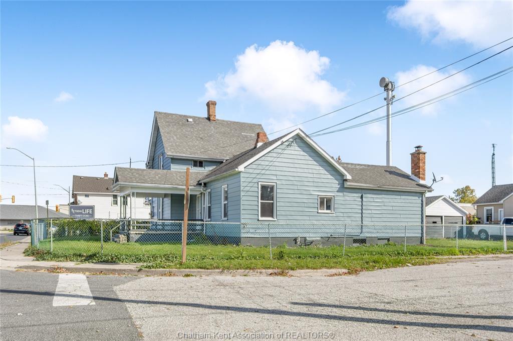 18 Richmond Street, Chatham, ON