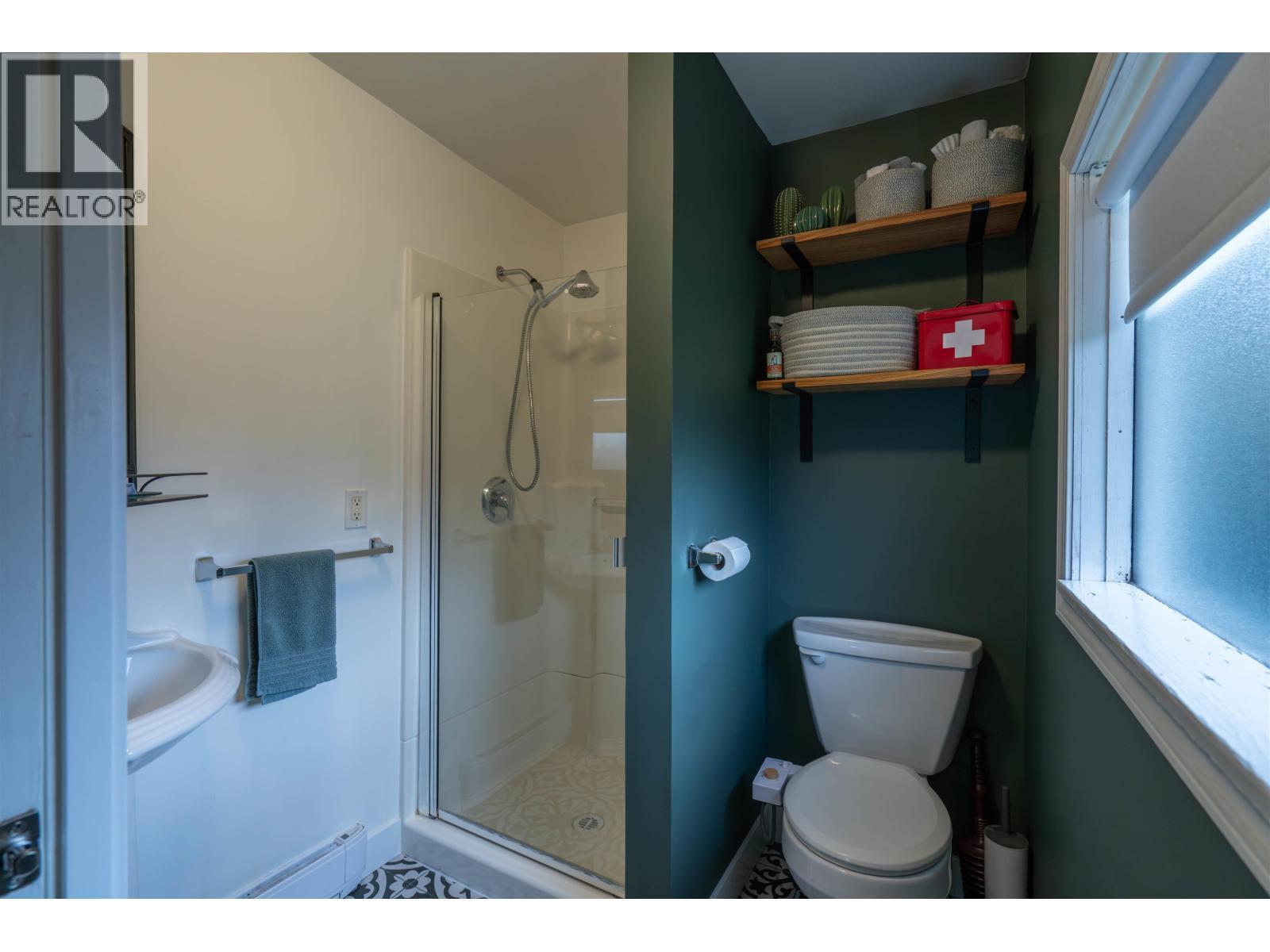 1510 Fir Street, Prince George, BC - Indoor Photo Showing Bathroom