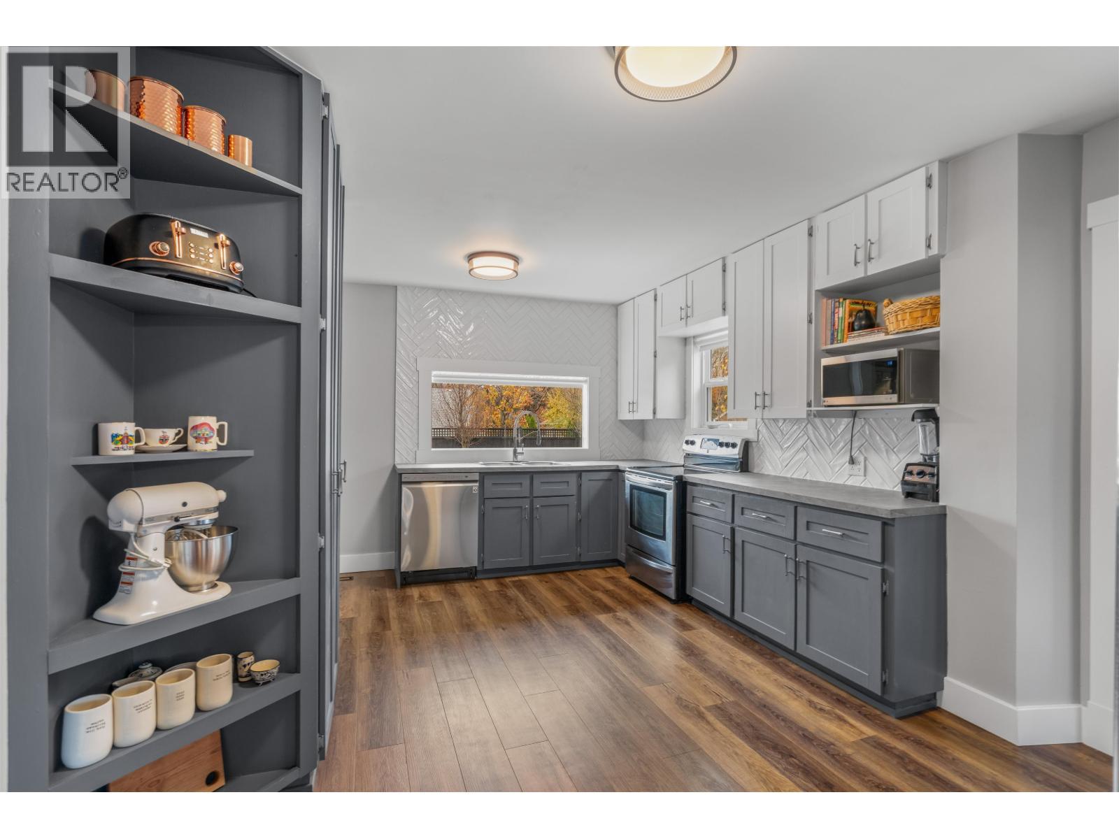 1510 Fir Street, Prince George, BC - Indoor Photo Showing Kitchen