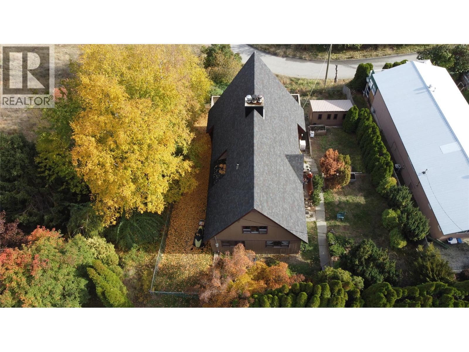 1230 Fox Road, Montrose, BC - Outdoor With View