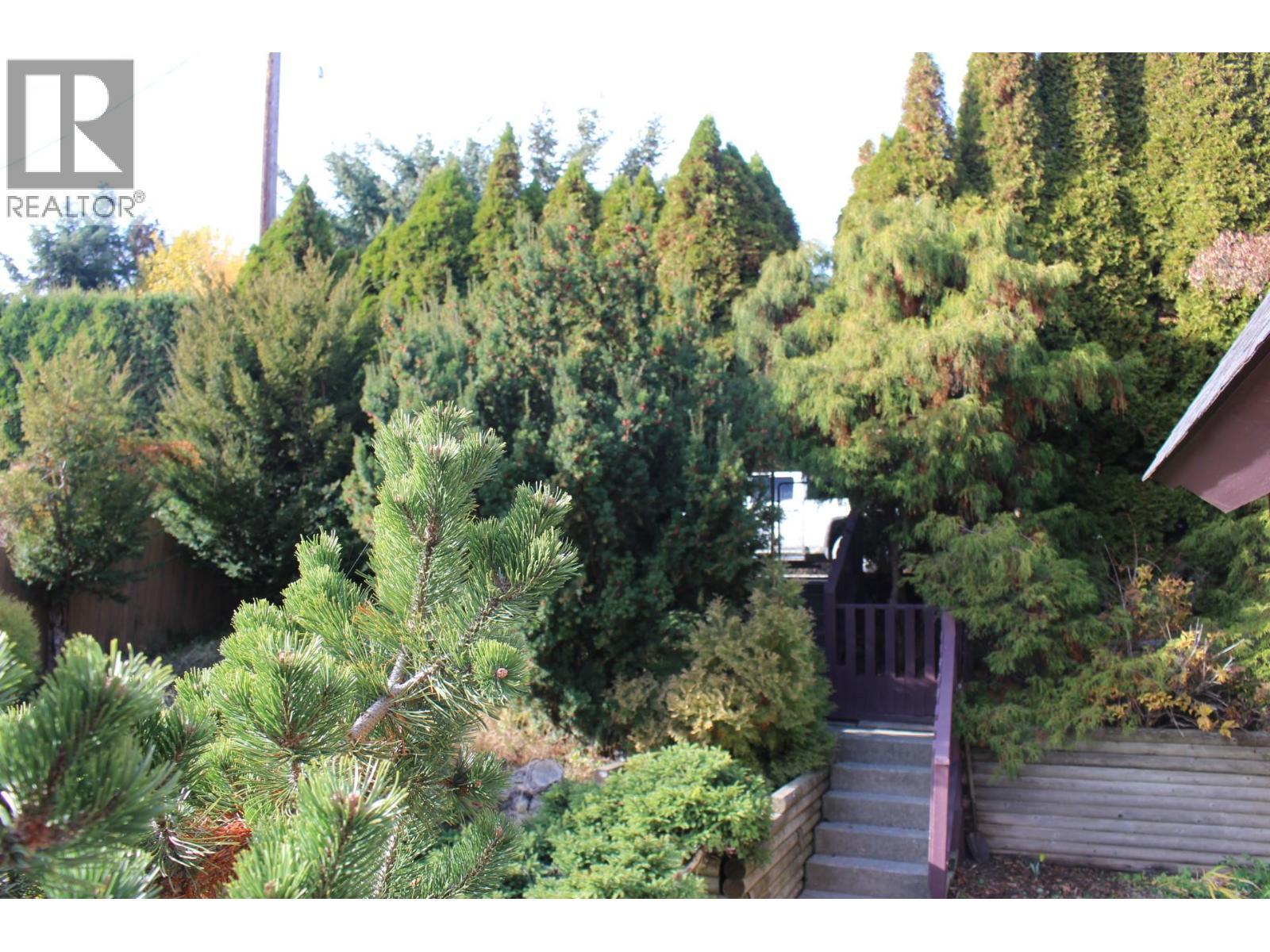 1230 Fox Road, Montrose, BC - Outdoor With View