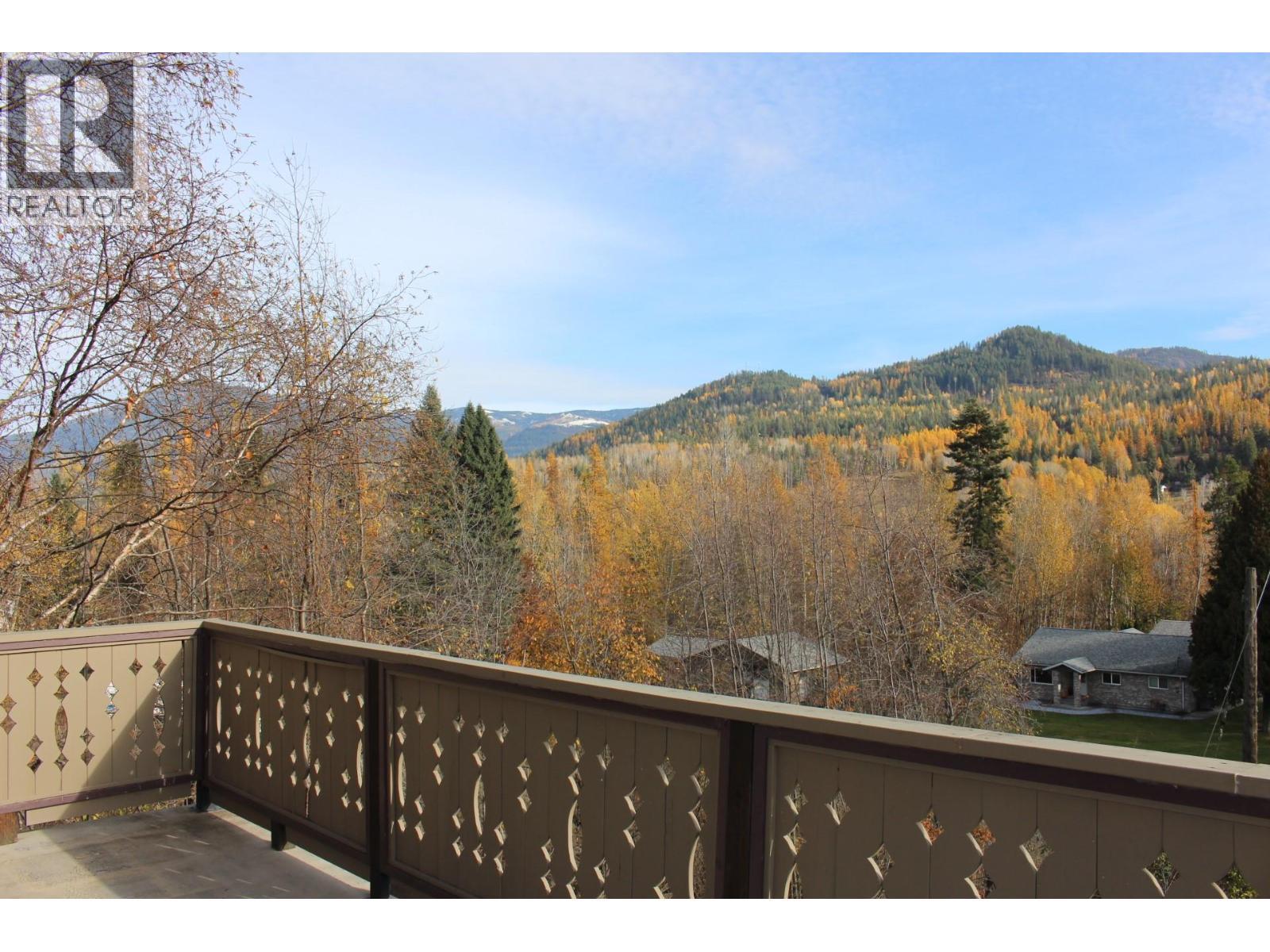 1230 Fox Road, Montrose, BC - Outdoor With View
