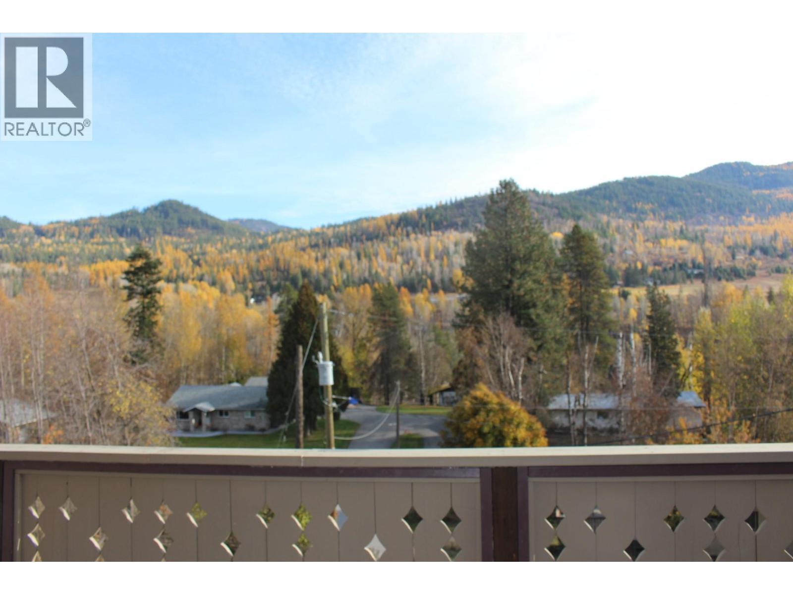 1230 Fox Road, Montrose, BC - Outdoor With View