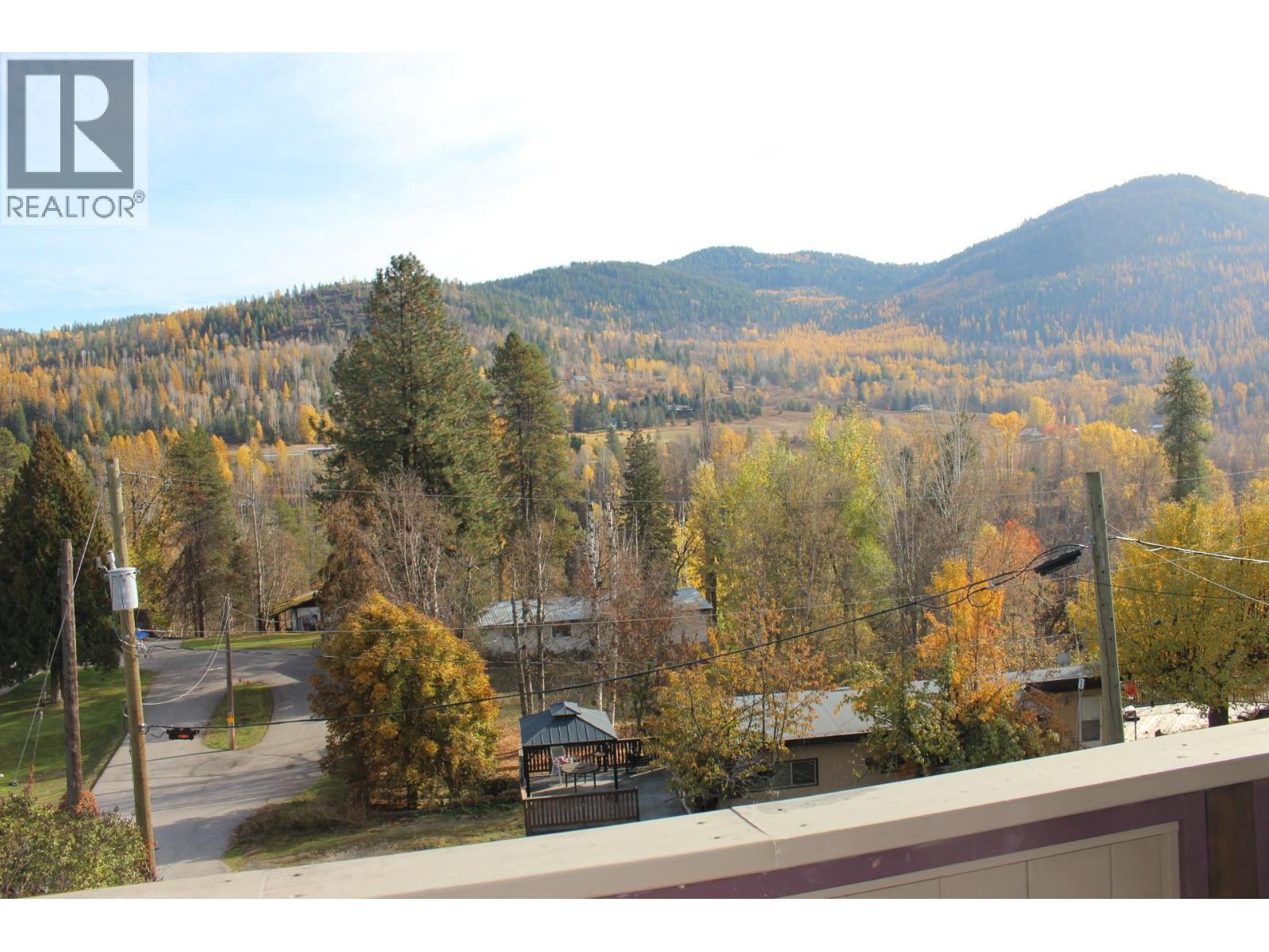 1230 Fox Road, Montrose, BC - Outdoor With View