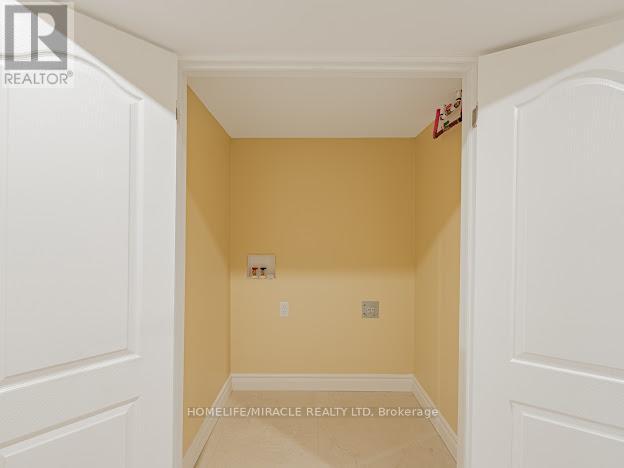 1969 Hawker Private, Ottawa, ON - Indoor Photo Showing Other Room