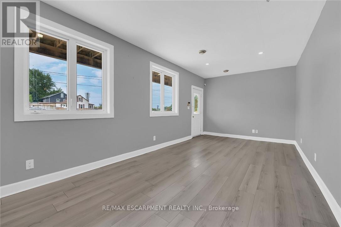 8 Nickel Street, Port Colborne, ON - Indoor Photo Showing Other Room