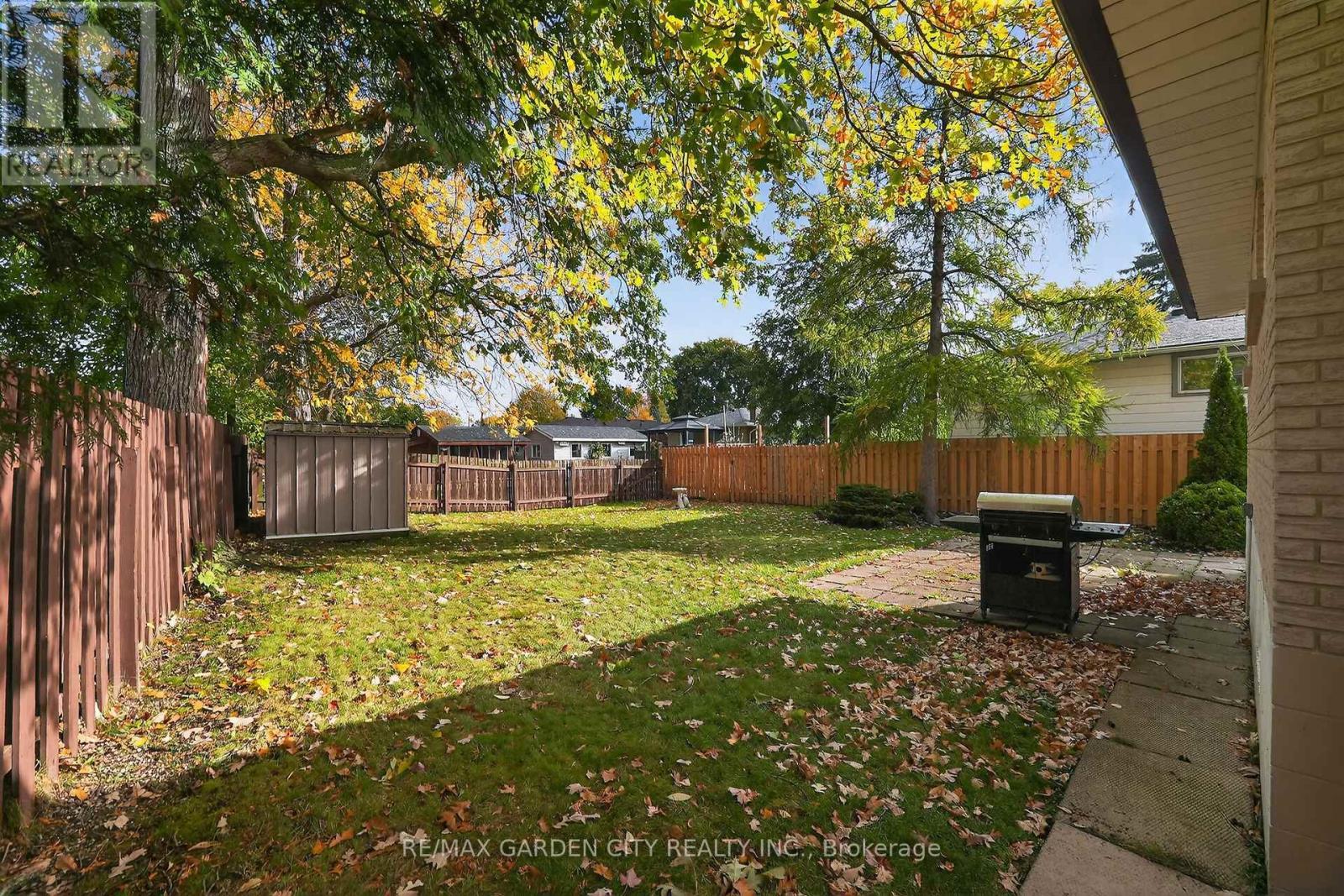 120 Kinross Street, Haldimand, ON - Outdoor With Backyard