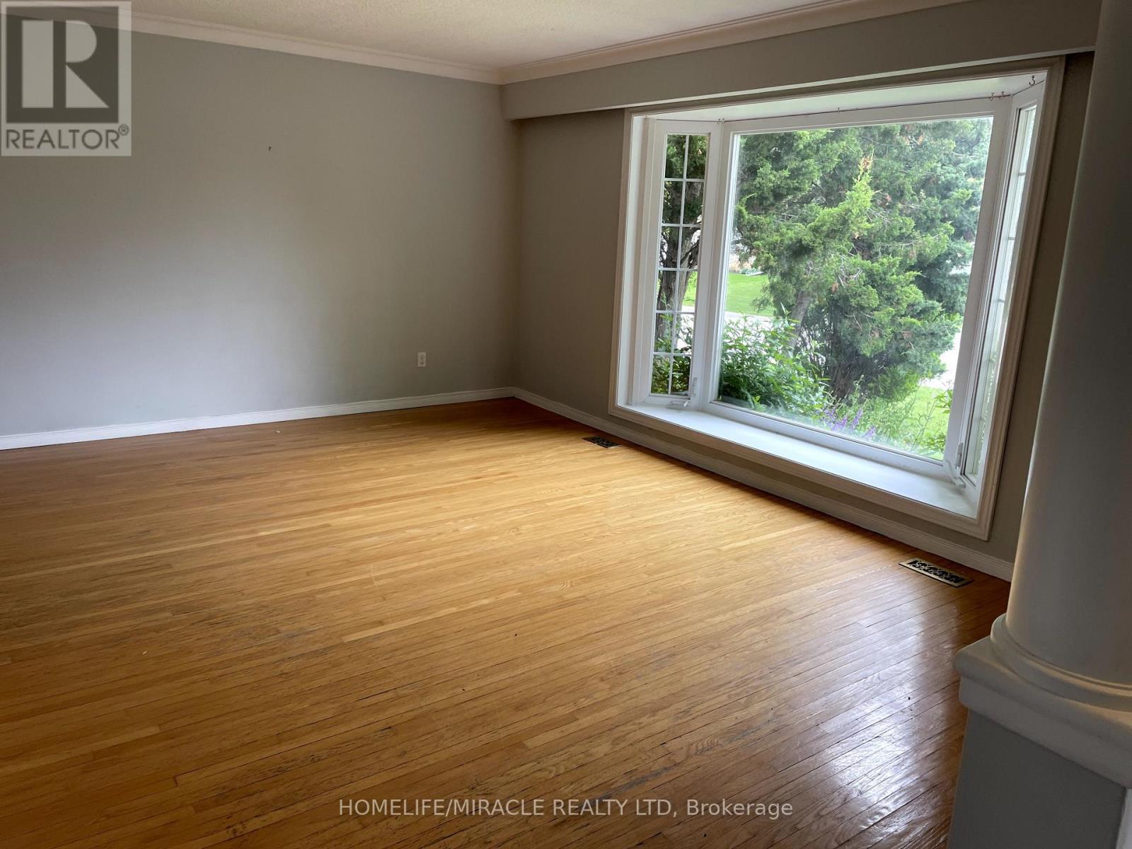 82 Roy Drive, Mississauga, ON - Indoor Photo Showing Other Room