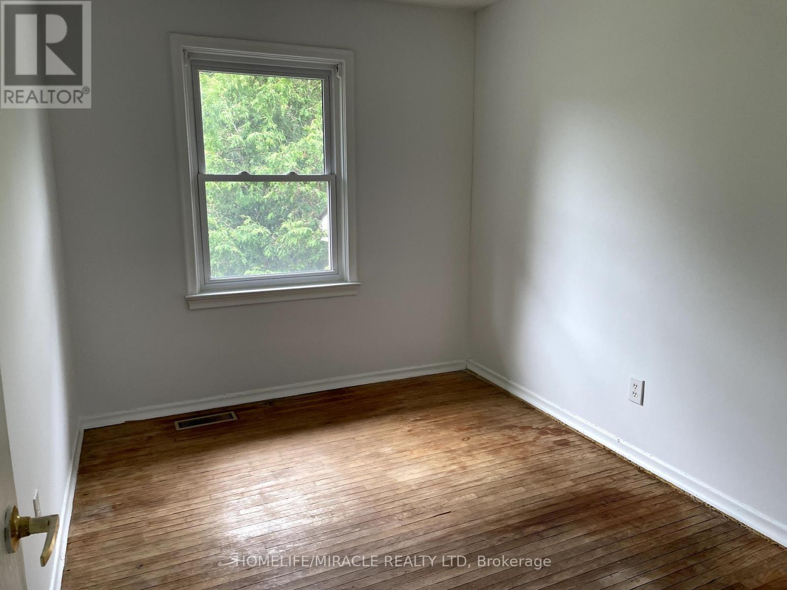 82 Roy Drive, Mississauga, ON - Indoor Photo Showing Other Room