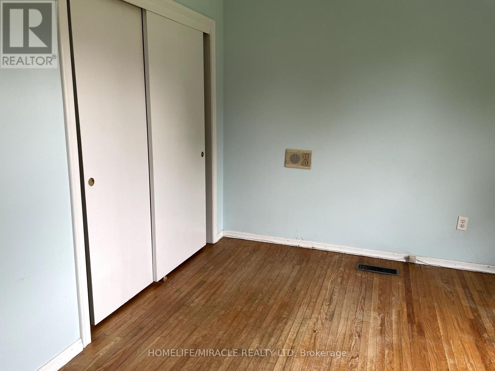 82 Roy Drive, Mississauga, ON - Indoor Photo Showing Other Room