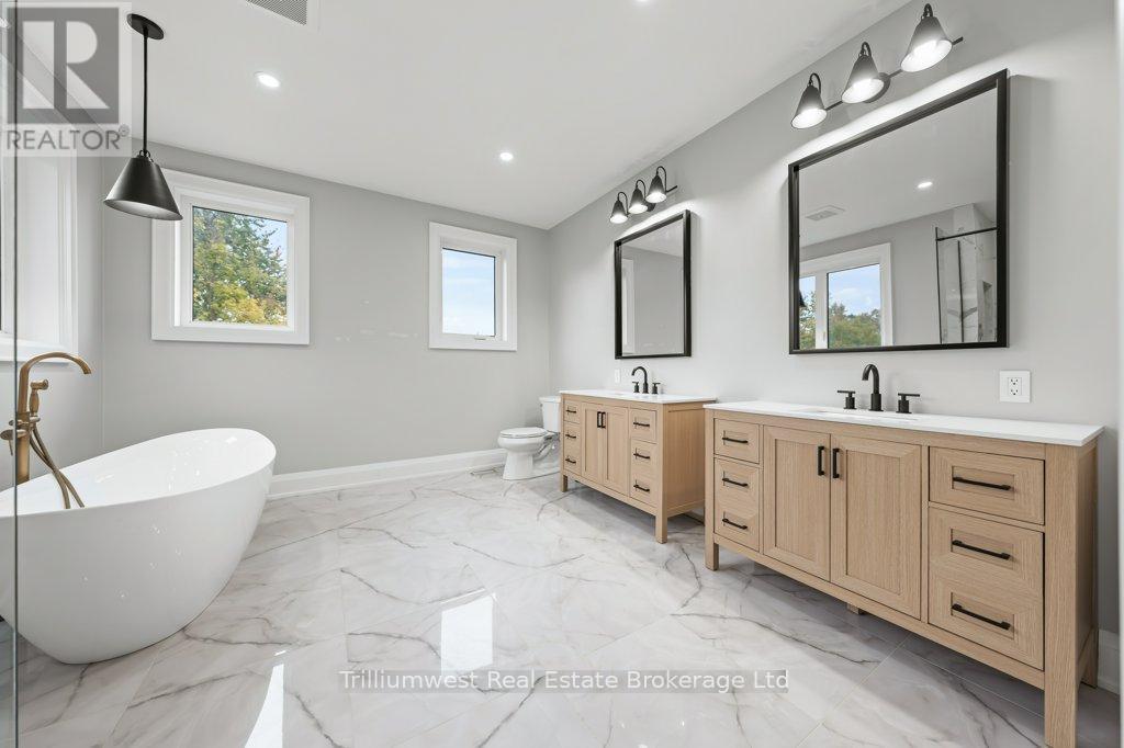 47 Whitcombe Way, Puslinch (Morriston), ON - Indoor Photo Showing Bathroom