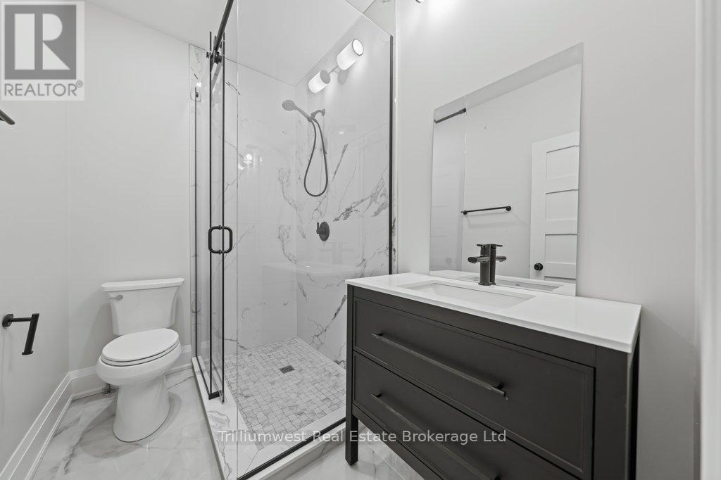47 Whitcombe Way, Puslinch (Morriston), ON - Indoor Photo Showing Bathroom