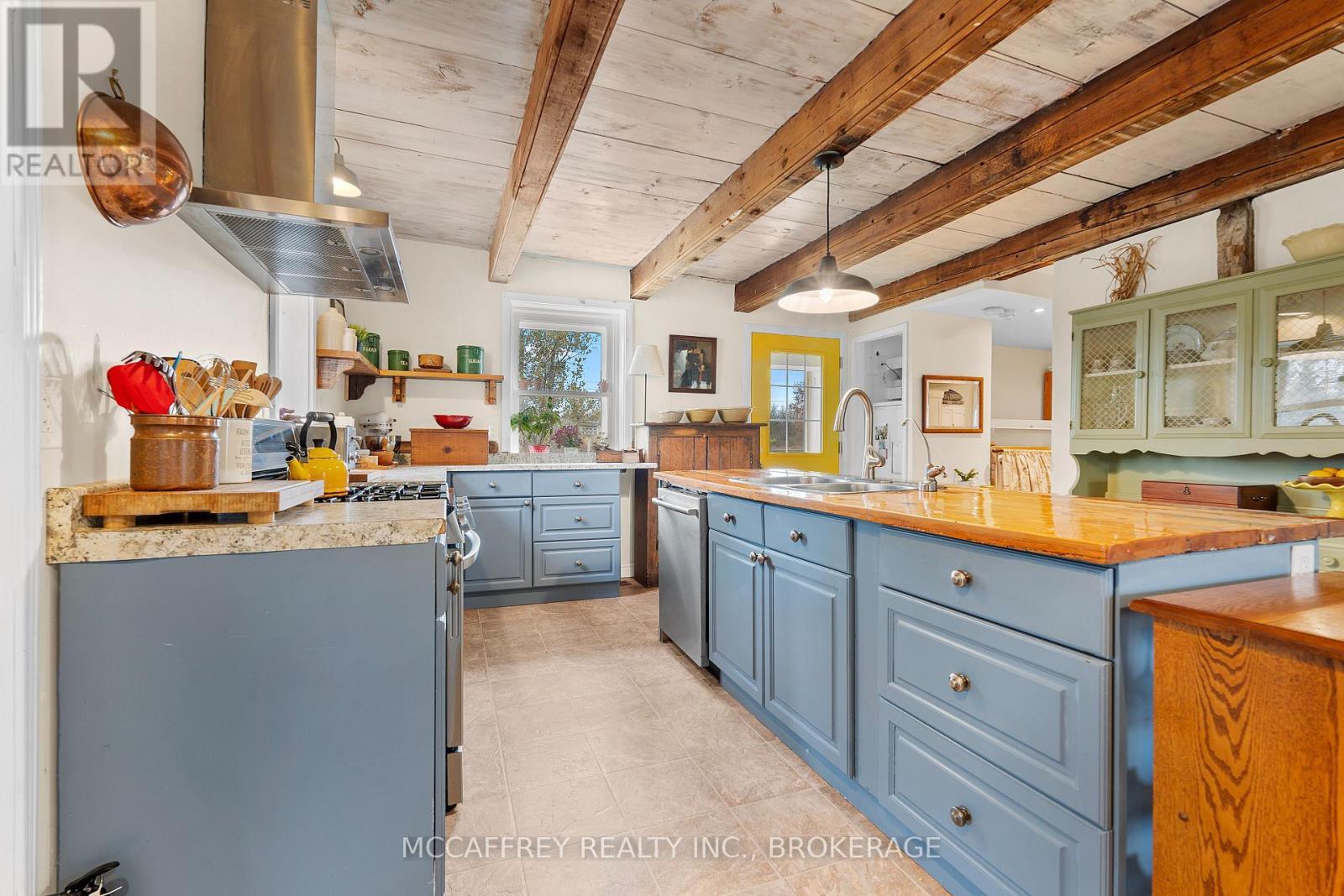 1549 Doyle Road, Loyalist (Lennox And Addington - South), ON - Indoor Photo Showing Kitchen With Double Sink