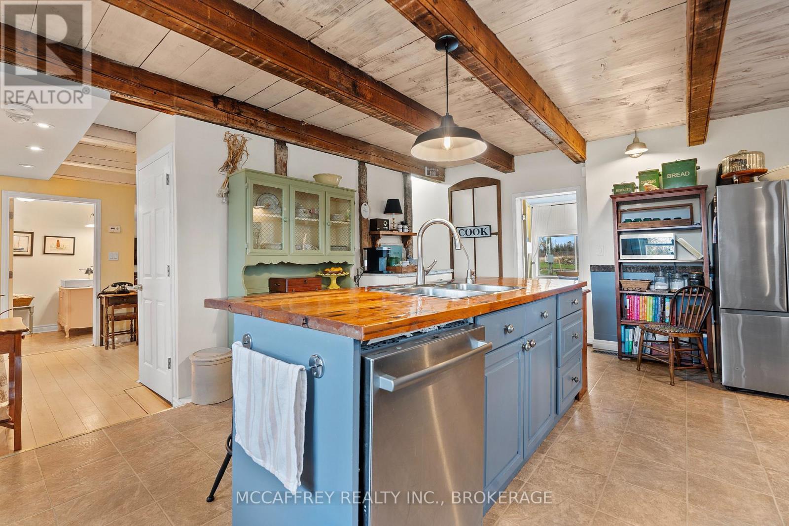 1549 Doyle Road, Loyalist (Lennox And Addington - South), ON - Indoor Photo Showing Kitchen With Double Sink
