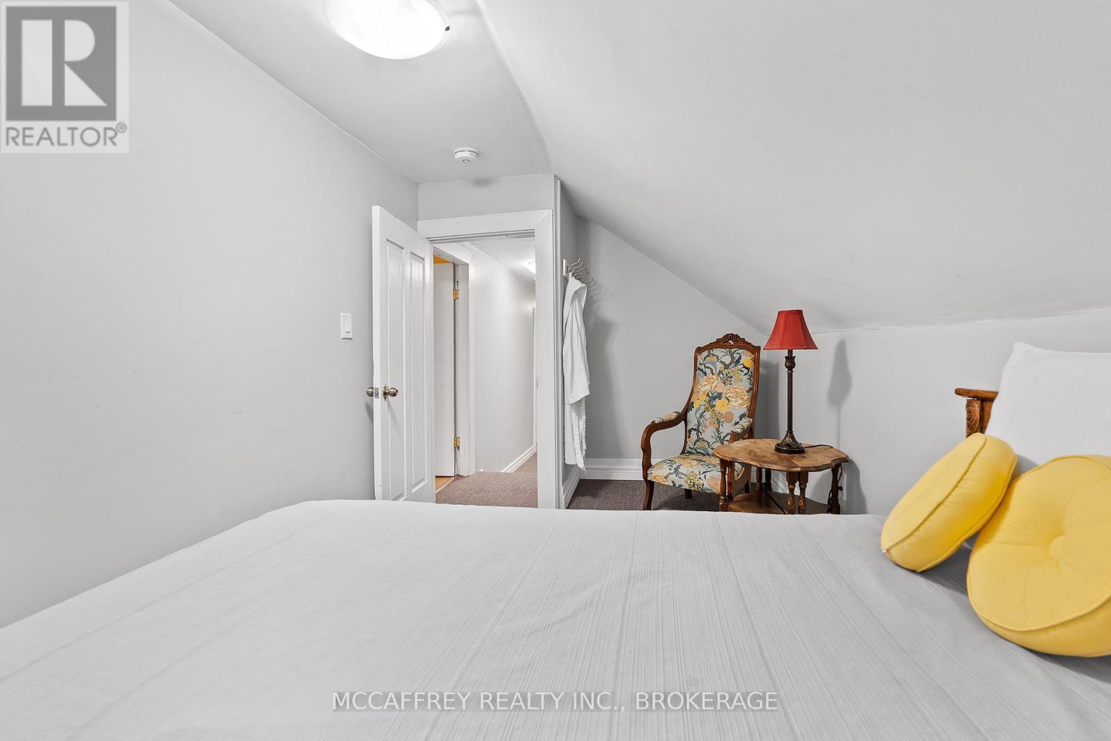 1549 Doyle Road, Loyalist (Lennox And Addington - South), ON - Indoor Photo Showing Bedroom