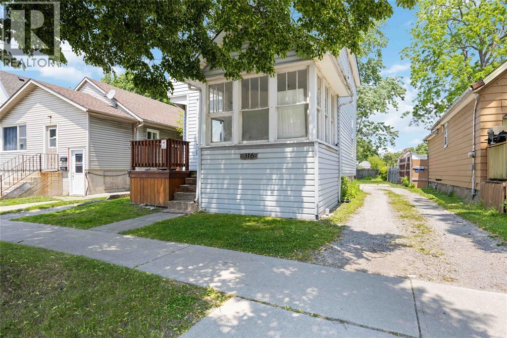 316 Confederation Street, Sarnia, ON - Outdoor