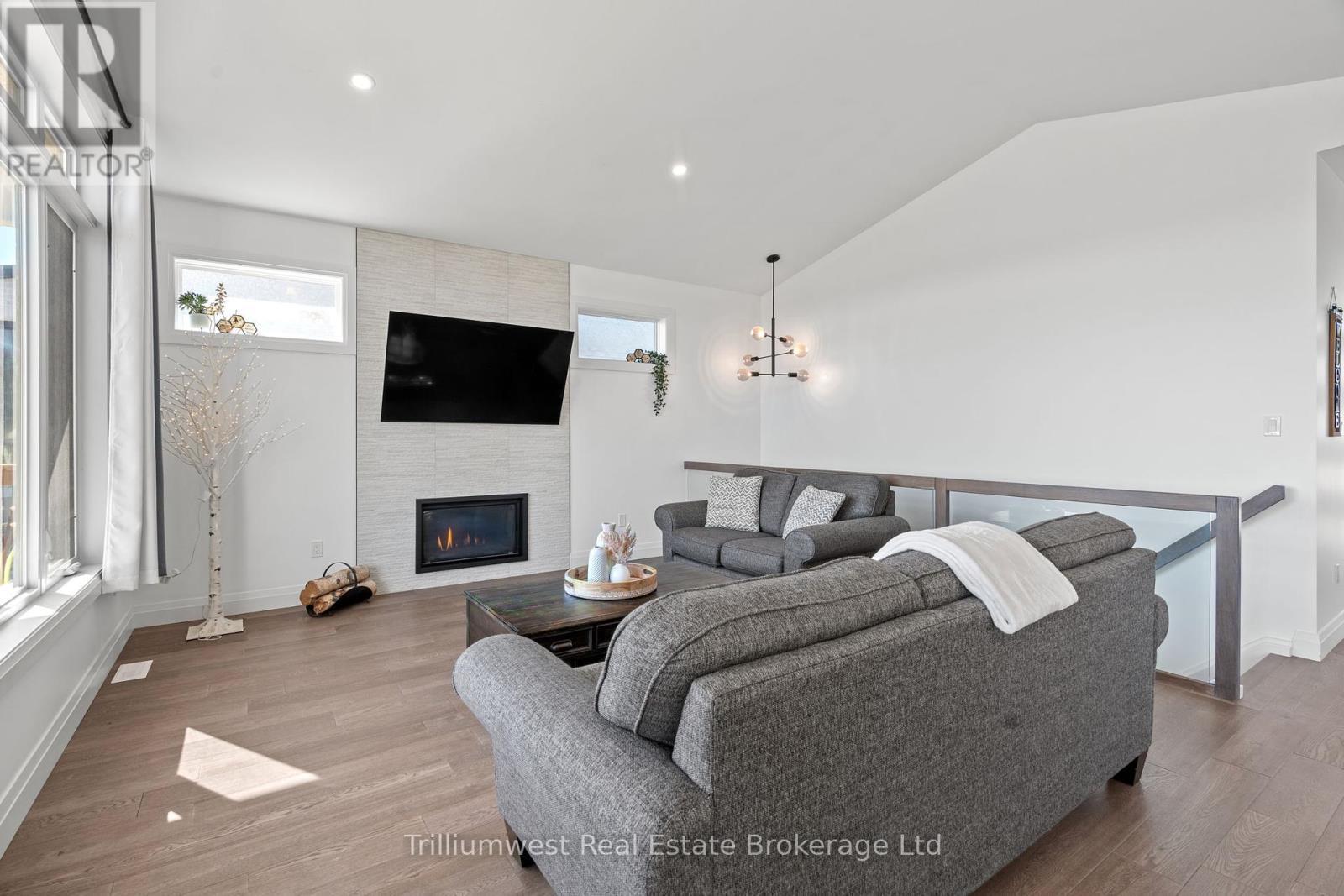 155 Mcleod Street, North Middlesex (Parkhill), ON - Indoor Photo Showing Living Room With Fireplace