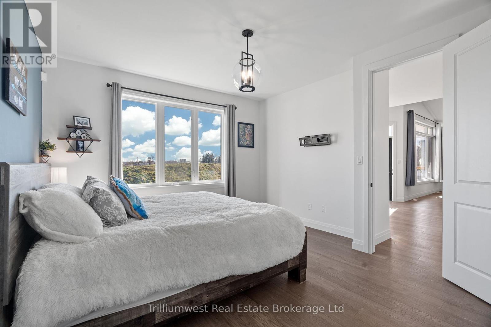 155 Mcleod Street, North Middlesex (Parkhill), ON - Indoor Photo Showing Bedroom
