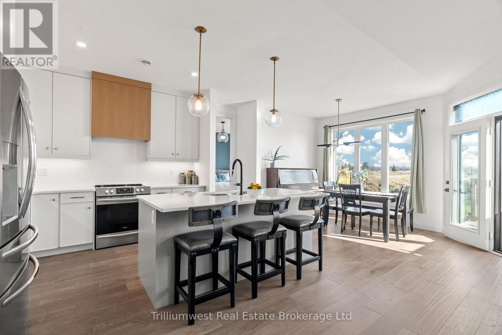 155 Mcleod Street, North Middlesex (Parkhill), ON - Indoor