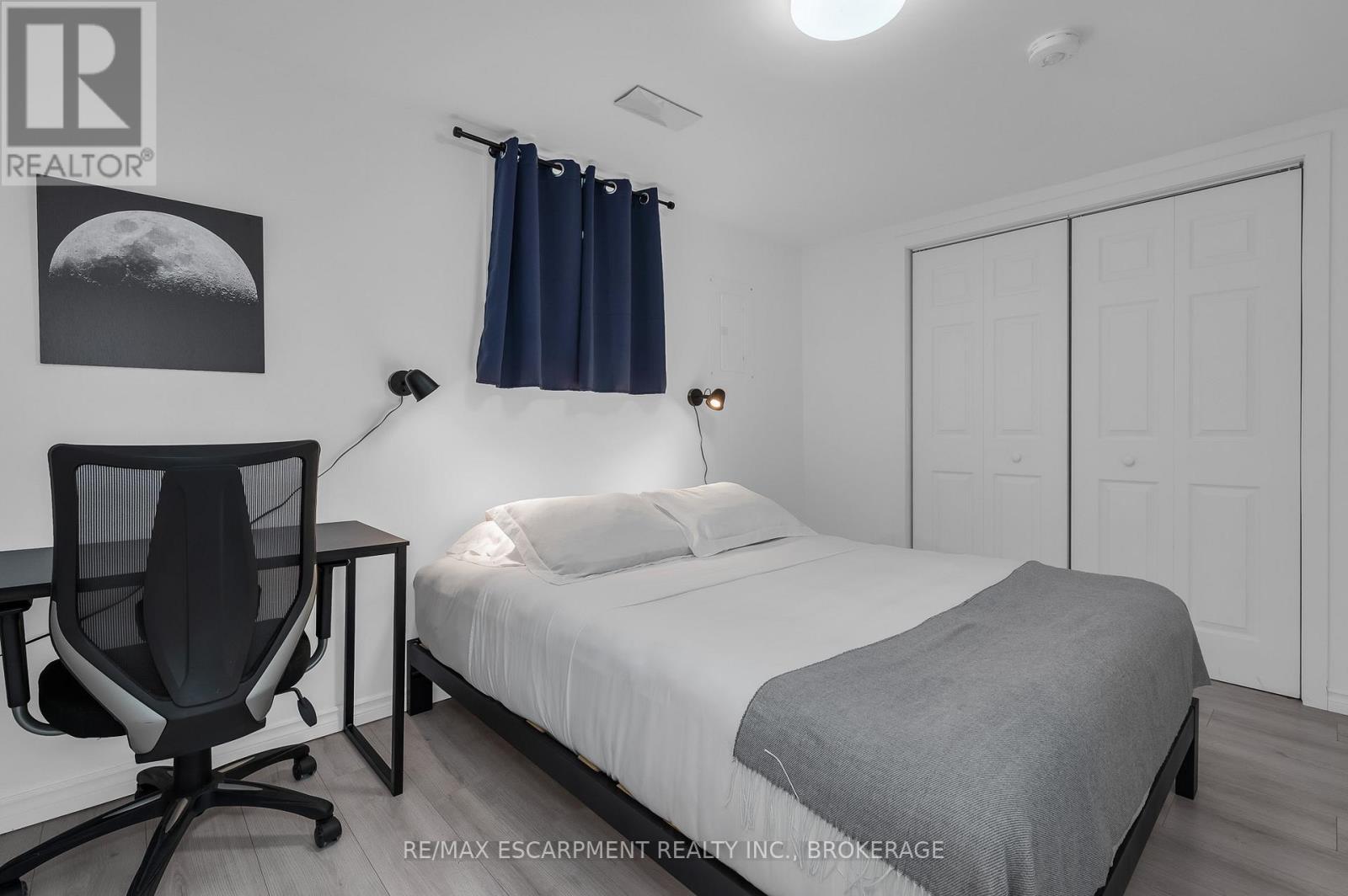 2 - 16 Golden Boulevard E, Welland (Lincoln/Crowland), ON - Indoor Photo Showing Bedroom