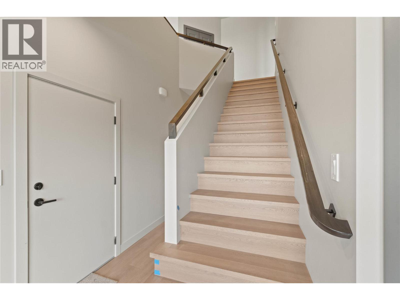 2256 Coldwater Drive, Kamloops, BC - Indoor Photo Showing Other Room