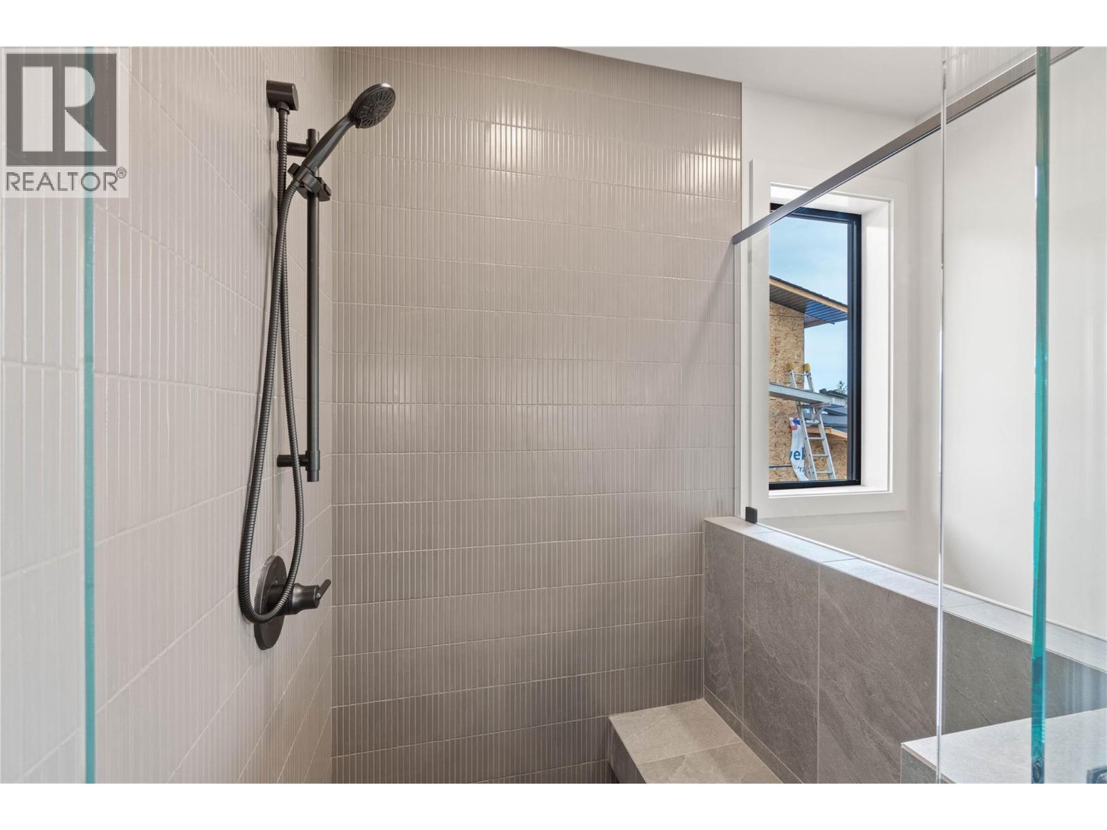 2256 Coldwater Drive, Kamloops, BC - Indoor Photo Showing Bathroom