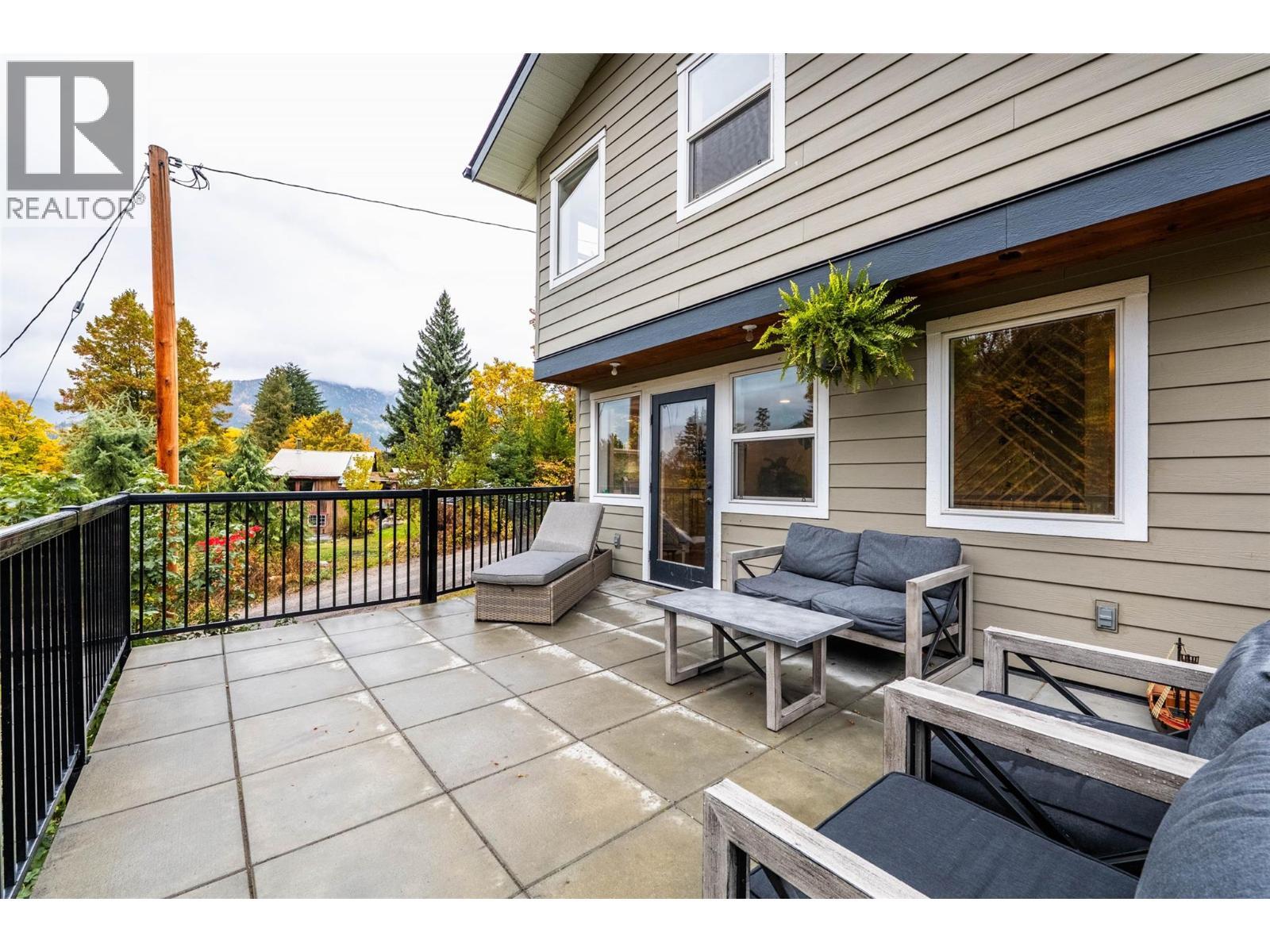 2102 Falls Street, Nelson, BC - Outdoor With Deck Patio Veranda With Exterior