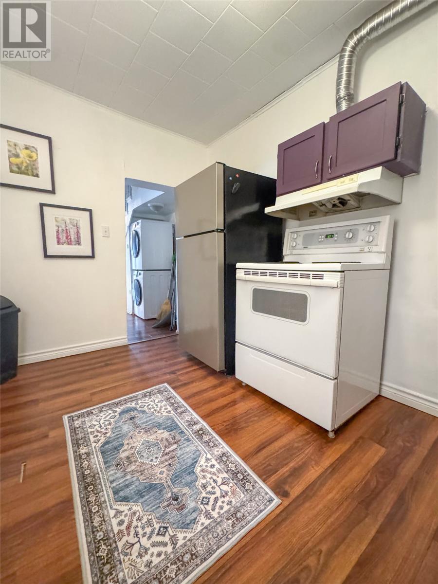 114 Queens Road, St. John'S, NL - Indoor Photo Showing Kitchen